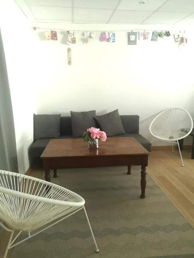 Logement Cosy Verdoyant Rdc Avec Piscine Charmes-sur-Rhone France